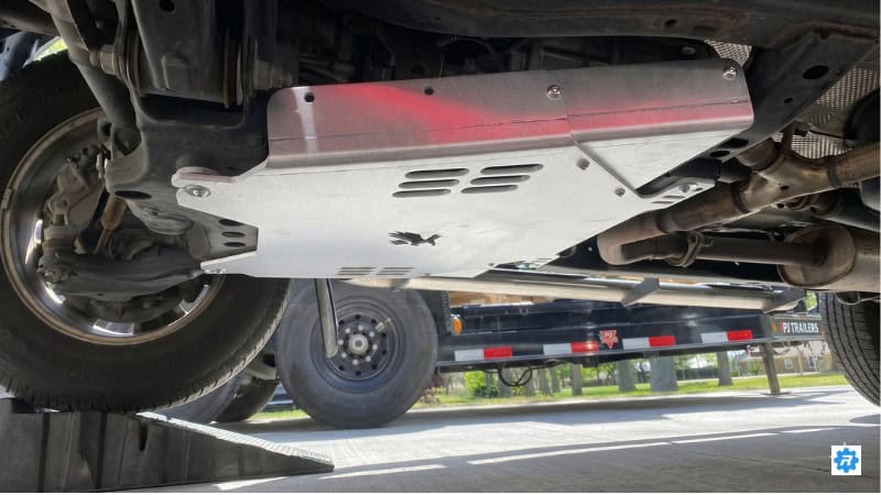 Talon’s Garage Cat Shield